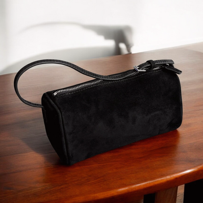 Minimal 90s Leather Pouch