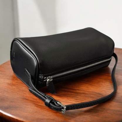 Minimal 90s Leather Pouch